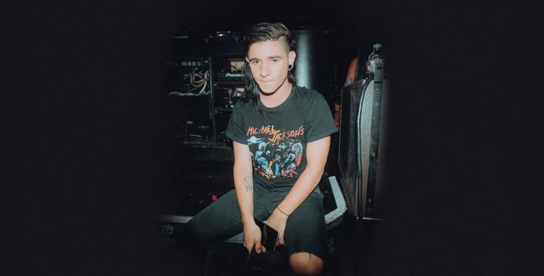 我们更应该 我们更应该